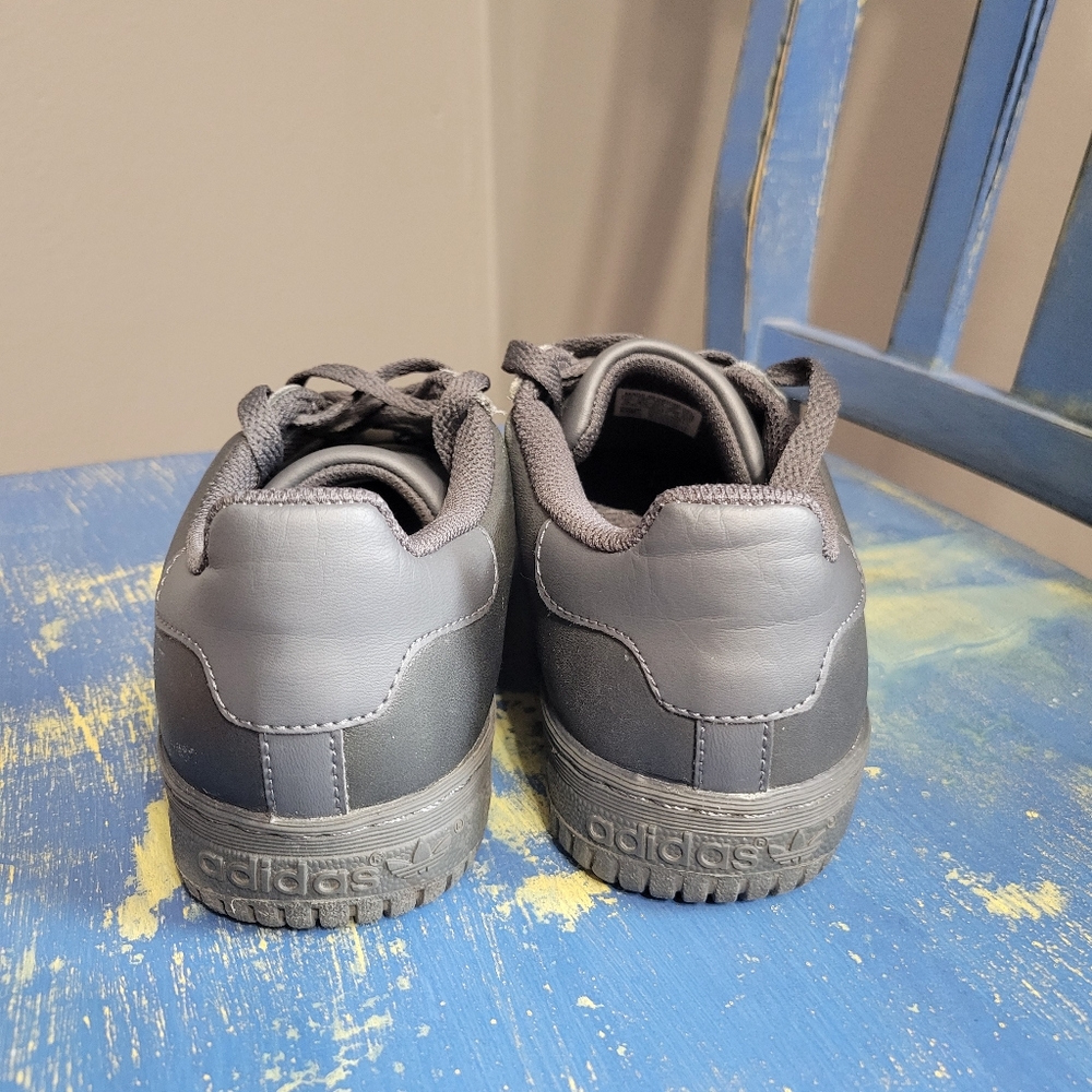 Adidas Yeezy Powerphase Core Black Sneakers Youth Shoes‎ Size 5 - Picture 4 of 8